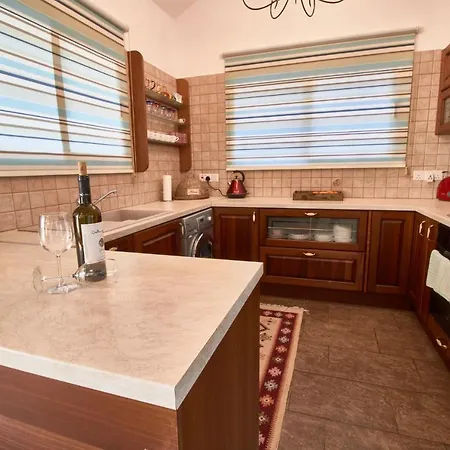 Cleopatra With Private Pool In Villa *
