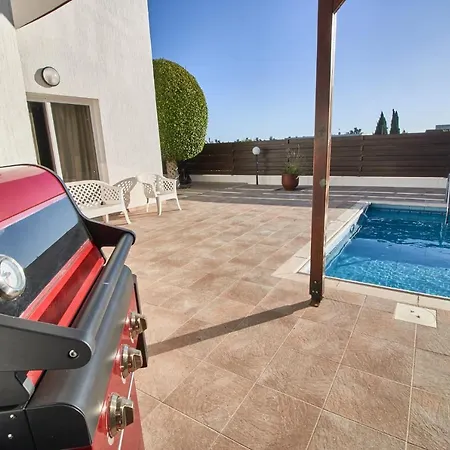 Cleopatra With Private Pool In Coral Bay